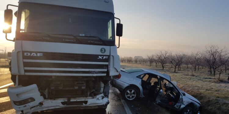 Wypadek na drodze krajowej nr 79 w Wysiadłowie / Straż pożarna w Sandomierzu