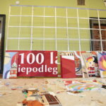 Kielce. Bicie rekordu Polski w ułożeniu największej mozaiki z tekstyliów w WDK / Marzena Mąkosa / Radio Kielce