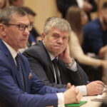 Kielce. Inauguracyjna sesja Sejmiku Województwa Świętokrzyskiego. Wiceprzewodniczący sejmiku. Henryk Milcarz i Mieczysław Gębski / Marzena Mąkosa / Radio Kielce