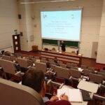 Kielce. Konferencja ws. 25 lat istnienia stacji bazowej zintegrowanego monitoringu środowiska przyrodniczego na Świętym Krzyżu / Daniel Lenart / Radio Kielce