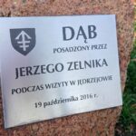 Jędrzejów. Sadzenie Dębów Niepodległości / Ewa Pociejowska - Gawęda / Radio Kielce