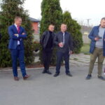 Kwesta na cmentarzu Św. Trójcy prowadzona na rzecz przywracania  pamięci o Żołnierzach Wyklętych Fundacji Kazimierza Wielkiego z Lublina / Ewa Pociejowska-Gawęda / Radio Kielce