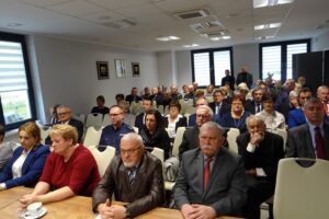 Sędziszów. Inauguracyjna sesja Rady Miejskiej / Ewa Pociejowska - Gawęda / Radio Kielce
