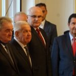 Inauguracyjna sesja Rady Powiatu Jędrzejowskiego / Ewa Pociejowska - Gawęda / Radio Kielce