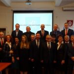 Inauguracyjna sesja Rady Powiatu Jędrzejowskiego / Ewa Pociejowska - Gawęda / Radio Kielce