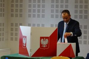 Jędrzejów. Zaprzysiężenie nowej Rady Miejskiej w Jędrzejowie / Ewa Pociejowska - Gawęda / Radio Kielce
