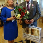 15 par z miasta i gminy Jędrzejów świętowało jubileusz 50-lecia małżeństwa. Elżbieta i Piotr Płaskoniowie / Ewa Pociejowska-Gawęda / Radio Kielce