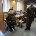 10. Świętokrzyska Brygada Obrony Terytorialnej przyjmuje kolejnych ochotników / Marcin Różyc / Radio Kielce
