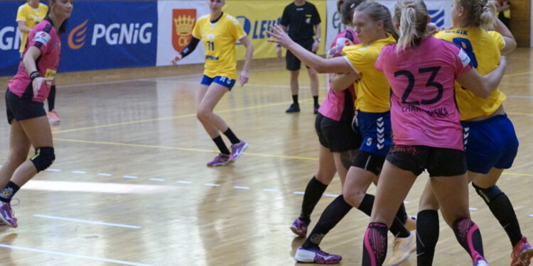 6. kolejka PGNiG Superligi piłkarek ręcznych: Korona Handball Kielce - Arka Gdynia / Kamil Król / Radio Kielce