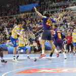 6. kolejka Ligi Mistrzów piłkarzy ręcznych: Barcelona - PGE Vive Kielce / Arkadiusz Milcarz / Radio Kielce