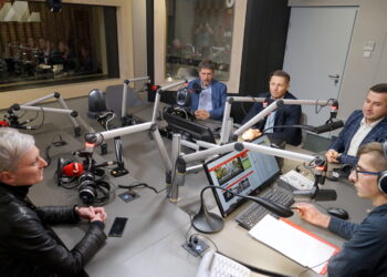 Punkty Widzenia. Od lewej: Agata Wojda, Michał Kita, Kamil Suchański, Marcin Chłodnicki i Jarosław Karyś / Kamil Król / Radio Kielce