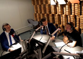 Punkty Widzenia. Na zdjęciu (od lewej): Bogdan Wenta - prezydent Kielc, senator Krzysztof Słoń i Robert Szumielewicz / Karol Żak / Radio Kielce