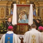 Piekoszów. Arcybiskup Wojciech Polak odprawił uroczystą mszę świętą w Sanktuarium Matki Bożej Miłosierdzia / Jarosław Kubalski / Radio Kielce