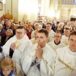 Piekoszów. Arcybiskup Wojciech Polak odprawił uroczystą mszę świętą w Sanktuarium Matki Bożej Miłosierdzia / Jarosław Kubalski / Radio Kielce