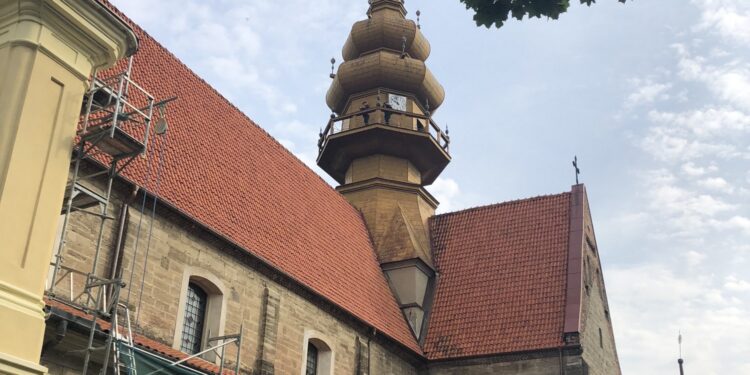 Kościół świętego Floriana w Koprzywnicy / Grażyna Szlęzak-Wojcik / Radio Kielce