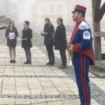 Żywa biało-czerwona flaga utworzona przez mieszkańców Sandomierza / Grażyna Szlęzak-Wójcik / Radio Kielce