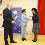 Wojewoda świętokrzyski Agata Wojtyszek wręczyła nadane przez Prezesa Rady Ministrów, okolicznościowe „Medale 100-lecia Odzyskania Niepodległości” / Jarosław Kubalski / Radio Kielce