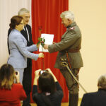 Wojewoda świętokrzyski Agata Wojtyszek wręczyła nadane przez Prezesa Rady Ministrów, okolicznościowe „Medale 100-lecia Odzyskania Niepodległości” / Jarosław Kubalski / Radio Kielce