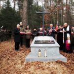 Biała Góra. Gmina Masłów. Osłonięcie pomnika poświęconego ofiarom II wojny światowej / Jarosław Kubalski / Radio Kielce