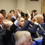 Inaugurująca nową kadencję sesja Rady Powiatu Kieleckiego. / Jarosław Kubalski / Radio Kielce