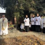 Msza święta na cmentarzu katedralnym / Grażyna Szlęzak-Wójcik / Radio Kielce