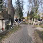 Msza święta na cmentarzu katedralnym / Grażyna Szlęzak-Wójcik / Radio Kielce