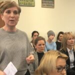 Sesja Rady Gminy w Obrazowie. Anna Zawada ze Stowarzyszenia zdrowy obrazów / Grażyna Szlęzak-Wójcik / Radio Kielce