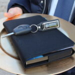 Przekazanie samochodu dostosowanego do przewozu osób niepełnosprawnych / Marta Gajda / Radio Kielce