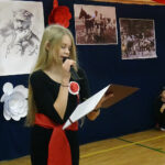 Jędrzejów. „Jędrzejowskie ścieżki do niepodległości”. Uroczystość w SP nr 2 z okazji 100. rocznicy odzyskania przez Polskę niepodległości / Ewa Pociejowska-Gawęda / Radio Kielce