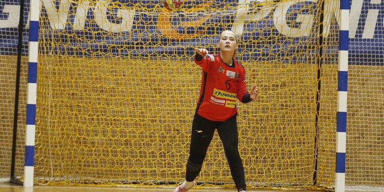 08.09.2018 Kielce. Mecz PGNiG Superligi piłkarek ręcznych Korona Handball Kielce KPR Jelenia Góra. Aleksandra Orowicz / Jarosław Kubalski / Radio Kielce