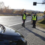 31.10.2018 Ćmińsk. Policja przeprowadza akcję "Znicz" / Jarosław Kubalski / Radio Kielce