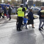 01.11.2018 Kielce. Wszystkich Świętych. Policja kieruje ruchem / Jarosław Kubalski / Radio Kielce