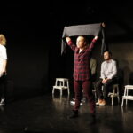 03.11.2018 Kielce.Baza Zbożowa. XVIII Przegląd Teatrów Alternatywnych. Spektakl„Bez przesady” w wykonaniu gdyńskiego teatru MBJ / Jarosław Kubalski / Radio Kielce