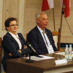 14.11.2018 Kielce. PŚk. Seminarium naukowe „Centralny Okręg Przemysłowy – znaczenie dla regionu świętokrzyskiego i gospodarki II Rzeczypospolitej Polskiej”. Wojewoda Agata Wojtyszek i rektor PŚk Wiesław Trąmpczyński / Jarosław Kubalski / Radio Kielce