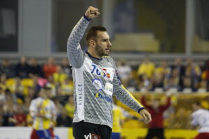 17.11.208 Kielce. Piłka ręczna. Liga Mistrzów. Mecz PGE Vive Kielce - Mieszkow Brześć / Jarosław Kubalski / Radio Kielce