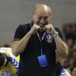 17.11.208 Kielce. Piłka ręczna. Liga Mistrzów. Mecz PGE Vive Kielce - Mieszkow Brześć. Trener Vive Talant Dujszebajew / Jarosław Kubalski / Radio Kielce