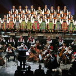 18.11.2018 Kielce. Państwowy Zespół Ludowy Pieśni i Tańca „Mazowsze” wystąpił na scenie Centrum Kongresowego Targów Kielce / Jarosław Kubalski / Radio Kielce