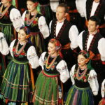 18.11.2018 Kielce. Państwowy Zespół Ludowy Pieśni i Tańca „Mazowsze” wystąpił na scenie Centrum Kongresowego Targów Kielce / Jarosław Kubalski / Radio Kielce