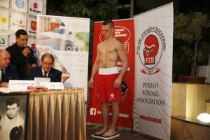 22.11.2018 Kielce. Oficjalne ważenie zawodników przed meczem bokserskim Polska - Rosja. Ireneusz Wojtasiński / Jarosław Kubalski / Radio Kielce