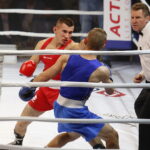 23.11.2018 Kielce. Mecz bokserski Polska - Rosja. Bartosz Gołębiewski i Aleksiej Semykin / Jarosław Kubalski / Radio Kielce