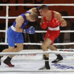 23.11.2018 Kielce. Mecz bokserski Polska - Rosja. Bartosz Gołębiewski i Aleksiej Semykin / Jarosław Kubalski / Radio Kielce