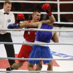 23.11.2018 Kielce. Mecz bokserski Polska - Rosja. Bartosz Gołębiewski i Aleksiej Semykin / Jarosław Kubalski / Radio Kielce