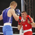 23.11.2018 Kielce. Mecz bokserski Polska - Rosja. Bartosz Gołębiewski i Aleksiej Semykin / Jarosław Kubalski / Radio Kielce