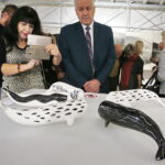 24.11.2018 Ćmielów. Wystawa prac Natalii i Rafała Olbińskich „Metamorfozy z ludzką twarzą” w fabryce porcelany AS / Jarosław Kubalski / Radio Kielce