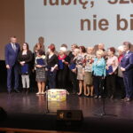 26.11.2018 Kielce. Duża scena KCK. Inauguracja kampanii "Biała Wstążka" . Nagrody Wręczyli senator Krzysztof Słoń i prezydent Kielc Bogdan Wenta / Jarosław Kubalski / Radio Kielce