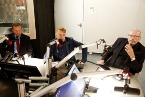 15.11.2018 Radio Kielce. Punkty Widzenia. Zbigniew Piątek - wójt Piekoszowa, Wojciech Bafia - zastępca komendanta Straży Miejskiej w Kielcach i prof. Marek Jóźwiak - Katedra Ochrony Środowiska UJK / Jarosław Kubalski / Radio Kielce