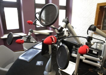 Radio Kielce. Studio. Mikrofon / Jarosław Kubalski / Radio Kielce