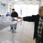 Wybory samorządowe 2018. II tura. Obwodowa komisja wyborcza nr 15 / Jarosław Kubalski / Radio Kielce