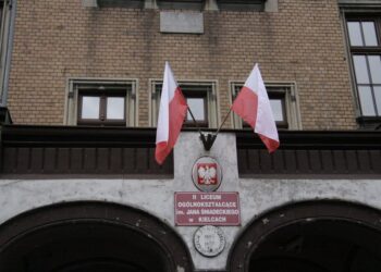 Budynek II LO imienia Jana Śniadeckiego w Kielcach / Kamil Król / Radio Kielce