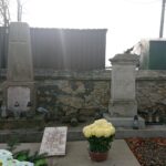 Busko-Zdrój. Kwesta. Miejsce, w którym będą ustawiane rozproszone po cmentarzu figury i rzeźby / Kamil Włosowicz / Radio Kielce